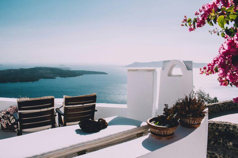 Santorini Greece resorts: Unveiling the Charms of Exquisite Resorts 2024″